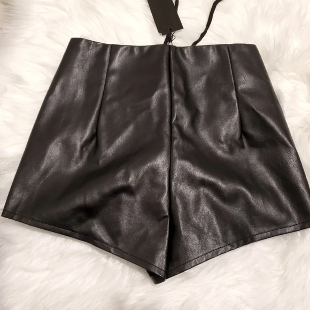 NASTY GAL High Waist Black Faux Leather Shorts - Size XXS, 00 - Picture 6 of 6